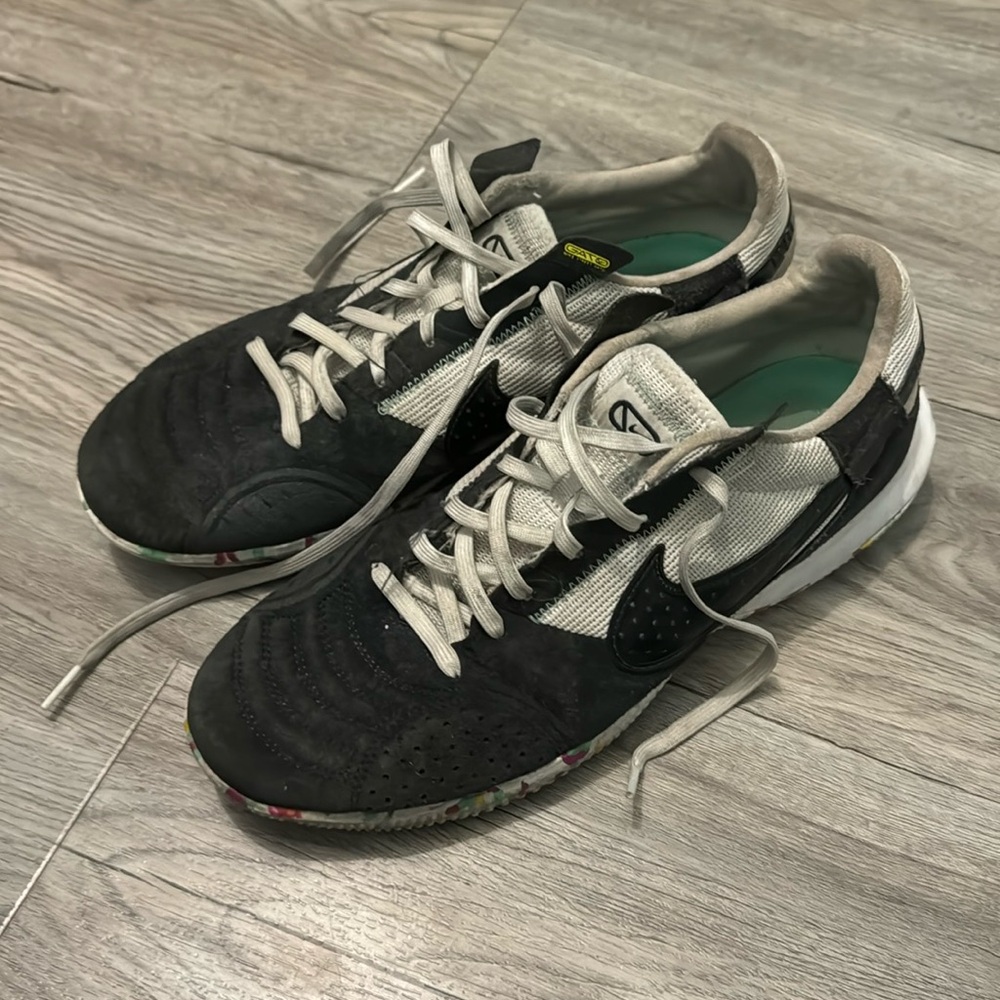 Nike turf shoes